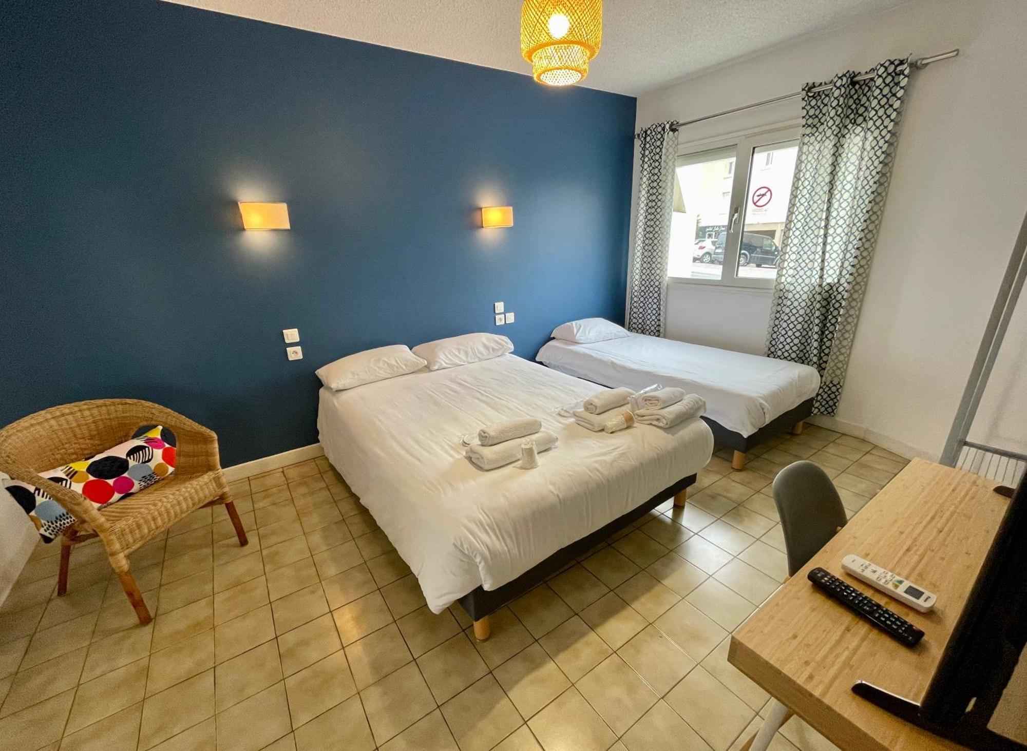 Amerique Hotel Palavas - Piscine - Plage Luaran gambar