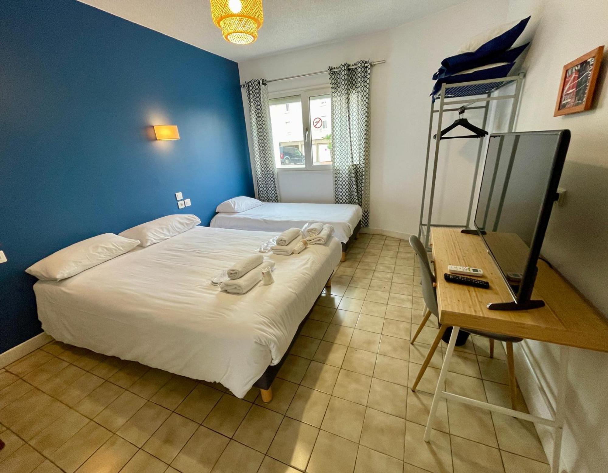 Amerique Hotel Palavas - Piscine - Plage Luaran gambar